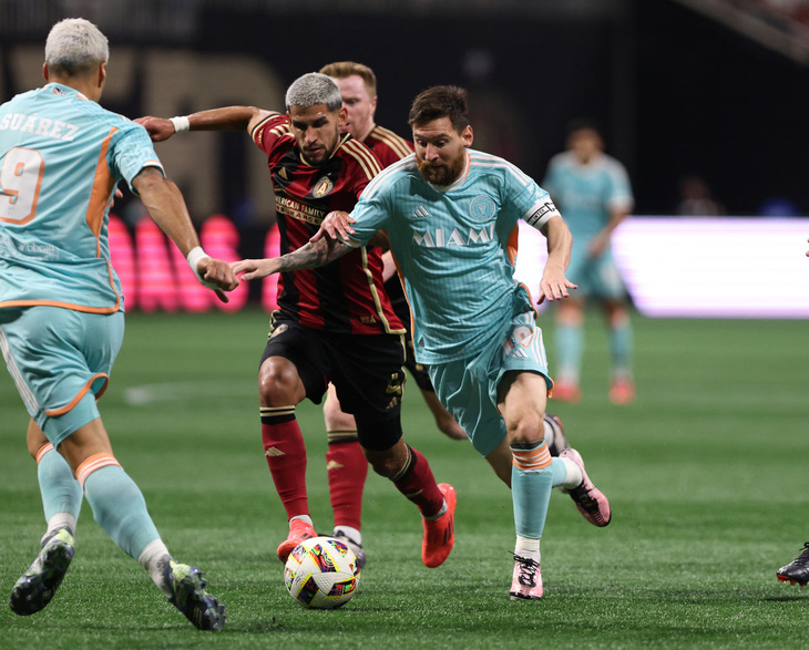 Inter Miami của Messi trên bờ vực bị loại khỏi MLS Cup sau thất bại trước Atlanta - Ảnh 1.