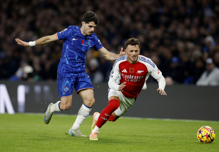 Hòa Chelsea, Arsenal vẫn chưa biết mùi chiến thắng - Ảnh 1.