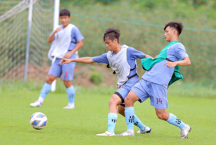 Đội U19 Lyon dự Giải bóng đá vô địch TP.HCM 2024 - Ảnh 2.